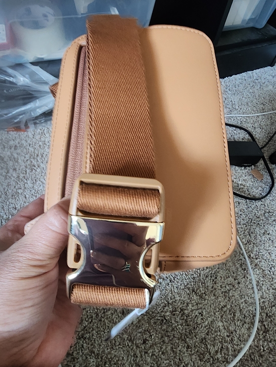 tan lululemon bag Pre-owned Ivory Tote Designer Purse Or Removed And Used As A Stretching Strap Lululemon Clean Lines Tote 22L